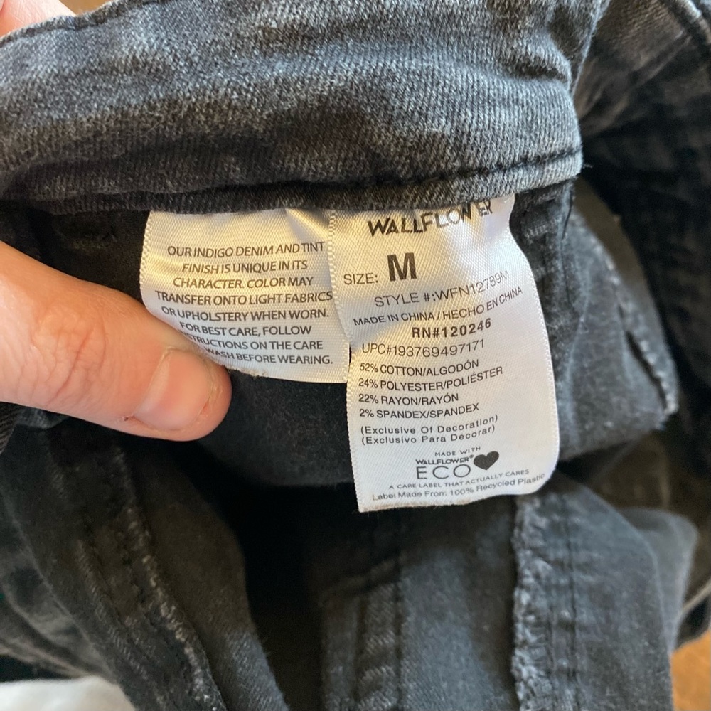 Wallflower Very Dark Gray Denim Overalls- SZ M - Picture 14 of 15
